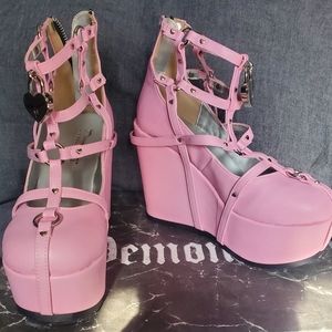 Demonia poison 25-2 size 8